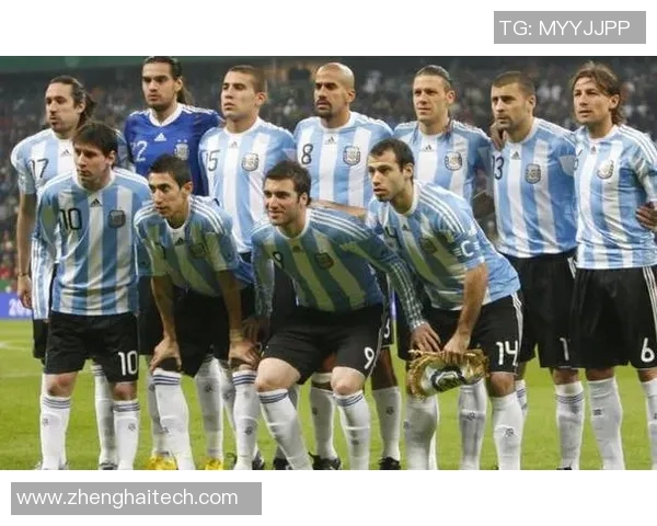 推荐适合初学者关注的足球明星及其精彩表现分析 推荐适合初学者关注的足球明星及其精彩表现分析