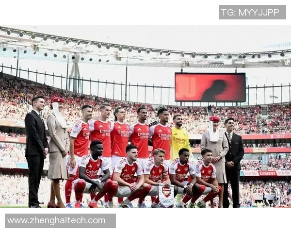 足球明星巧妙挑传助攻展现团队配合与个人魅力的完美结合 足球明星巧妙挑传助攻展现团队配合与个人魅力的完美结合